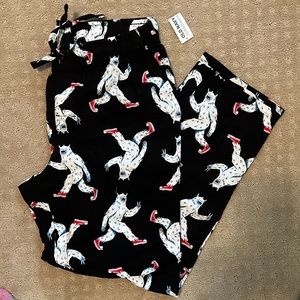 Old Navy Men’s Yeti Pajama Pants